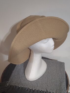 3 For $10🆕Old Navy Wide-Brim Sun Visor Hat - Tan